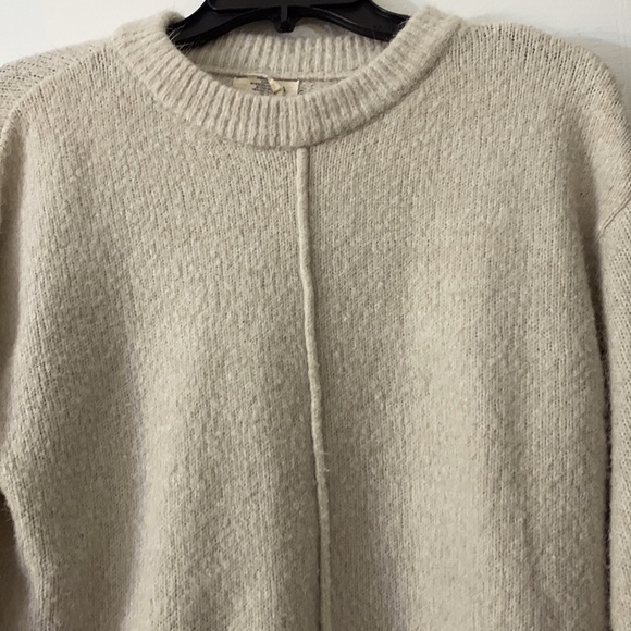 Cream coloured knit medium yes Lola sweater - Picture 2 of 4